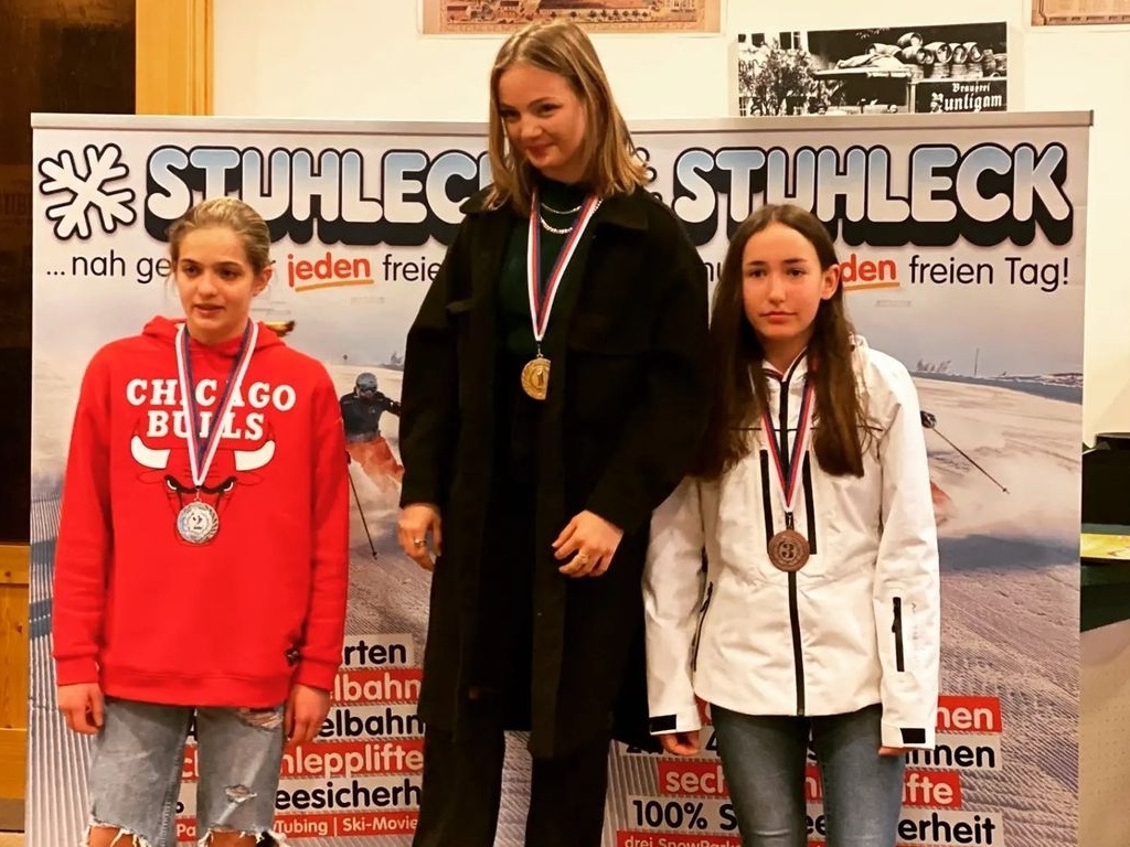 Grandioser Erfolg bei der Skibob Weltmeisterschaft durch Johanna Knapp