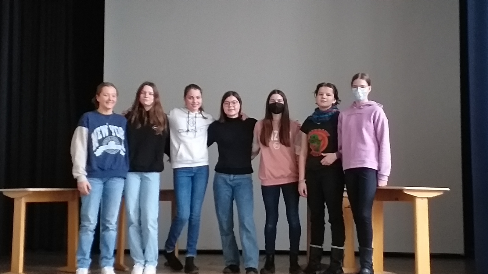 Rebecca Lutermann, Lotta Steiner, Tabea Albinus, Lia Bartels, Letizia Lethert, Ava Bünnagel, Vivien Junk (v.l.n.r.); es fehlt: Isabelle Berndt