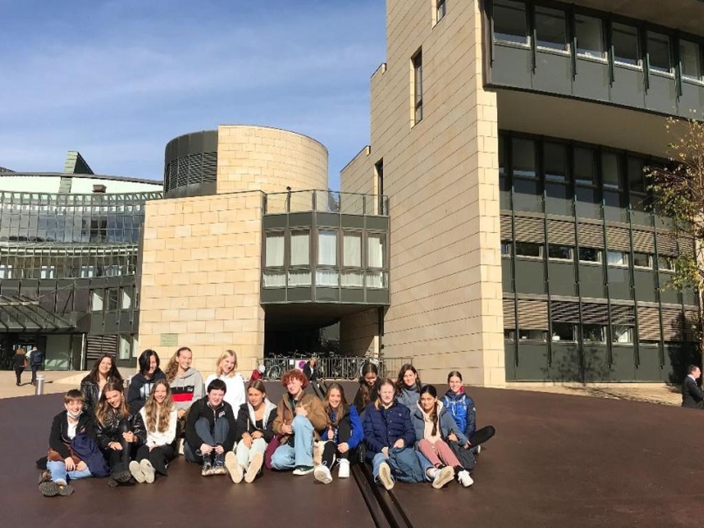 Klasse 9a beim Jugendbildungsprogramm in Düsseldorf