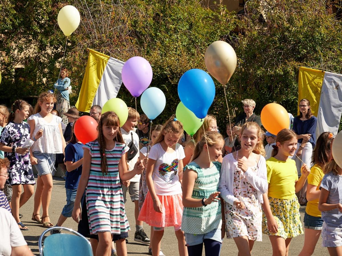 Schulgemeinschaftsmesse „Wir sind Gottes bunte Vielfalt“