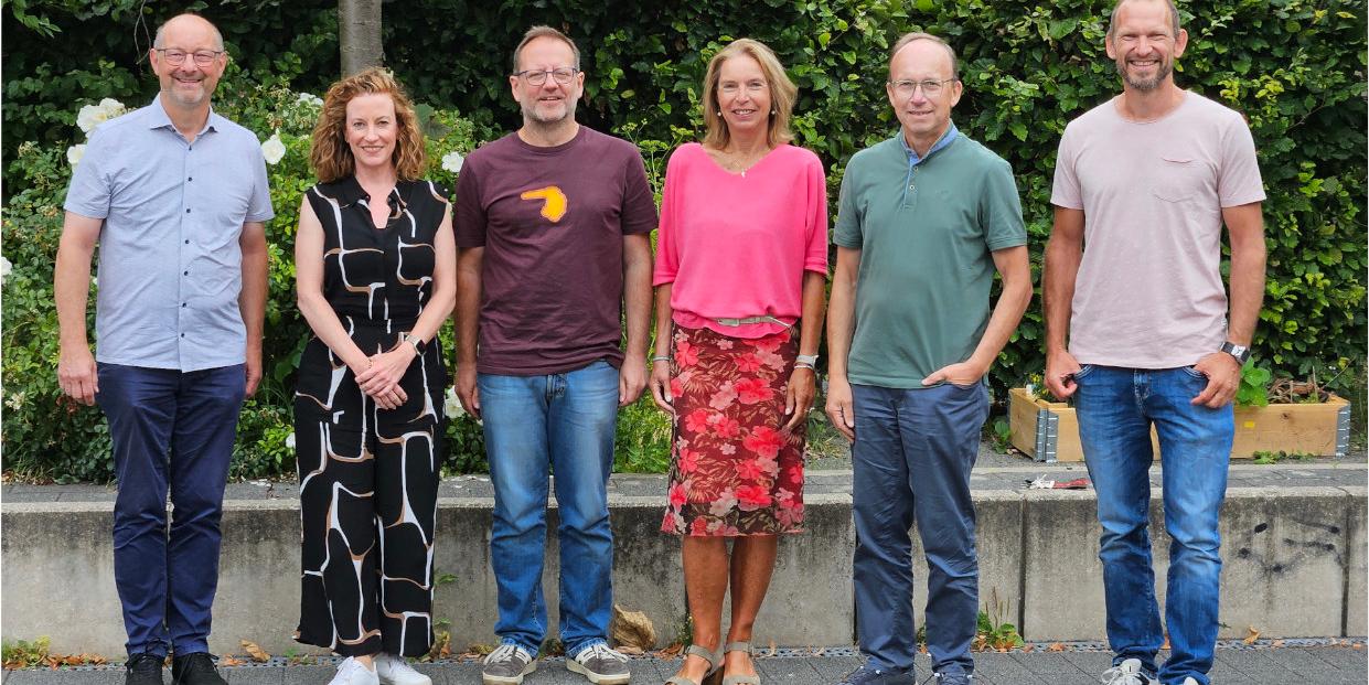 Das Oberstufenteam: Hr. Kalthoff, Fr. Mertes, Hr. Servos, Fr. Müller-Huntemann, Hr. Foerster und Hr. Weber (v.l.n.r.)
